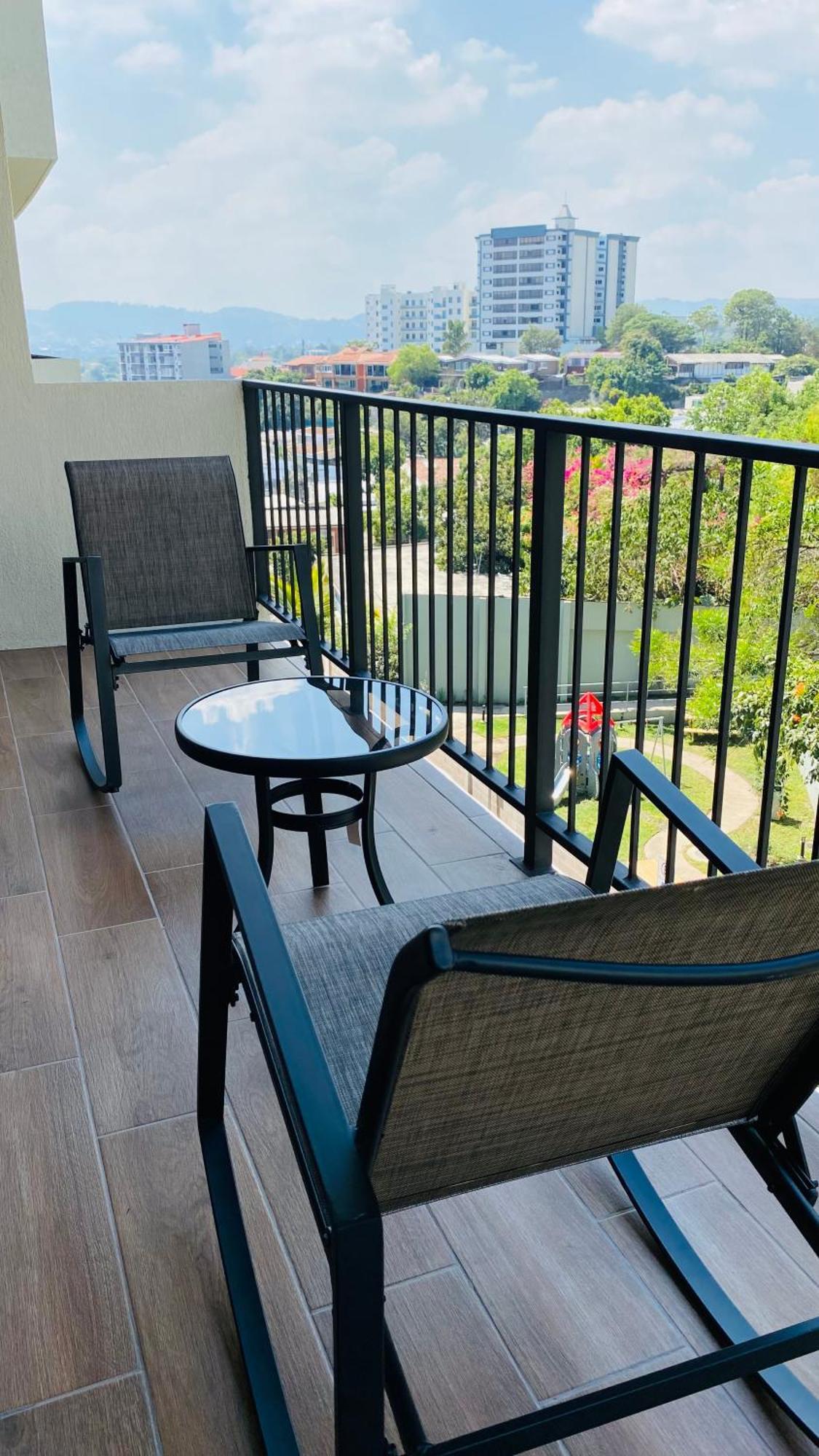 Entire Beautiful Condo With Rooftop Pool And Gym San Salvador Eksteriør billede